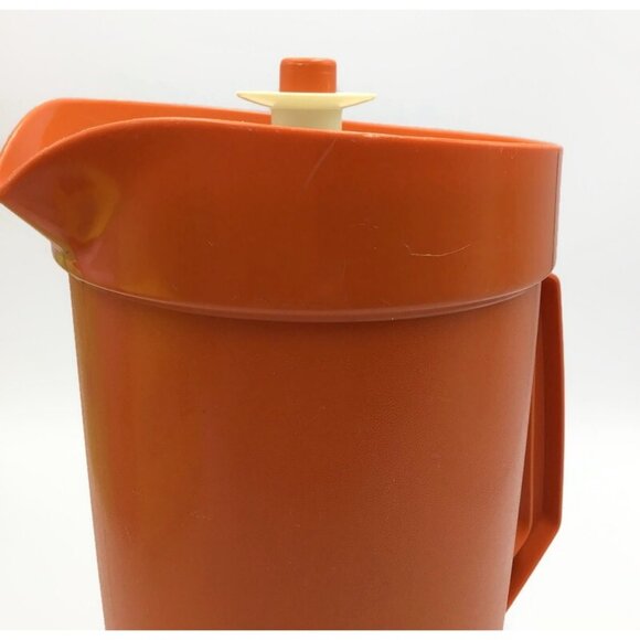 Vintage Tupperware Harvest Orange 2 Qt Beverage Pitcher 800-11 Push Button Lid - Picture 6 of 11